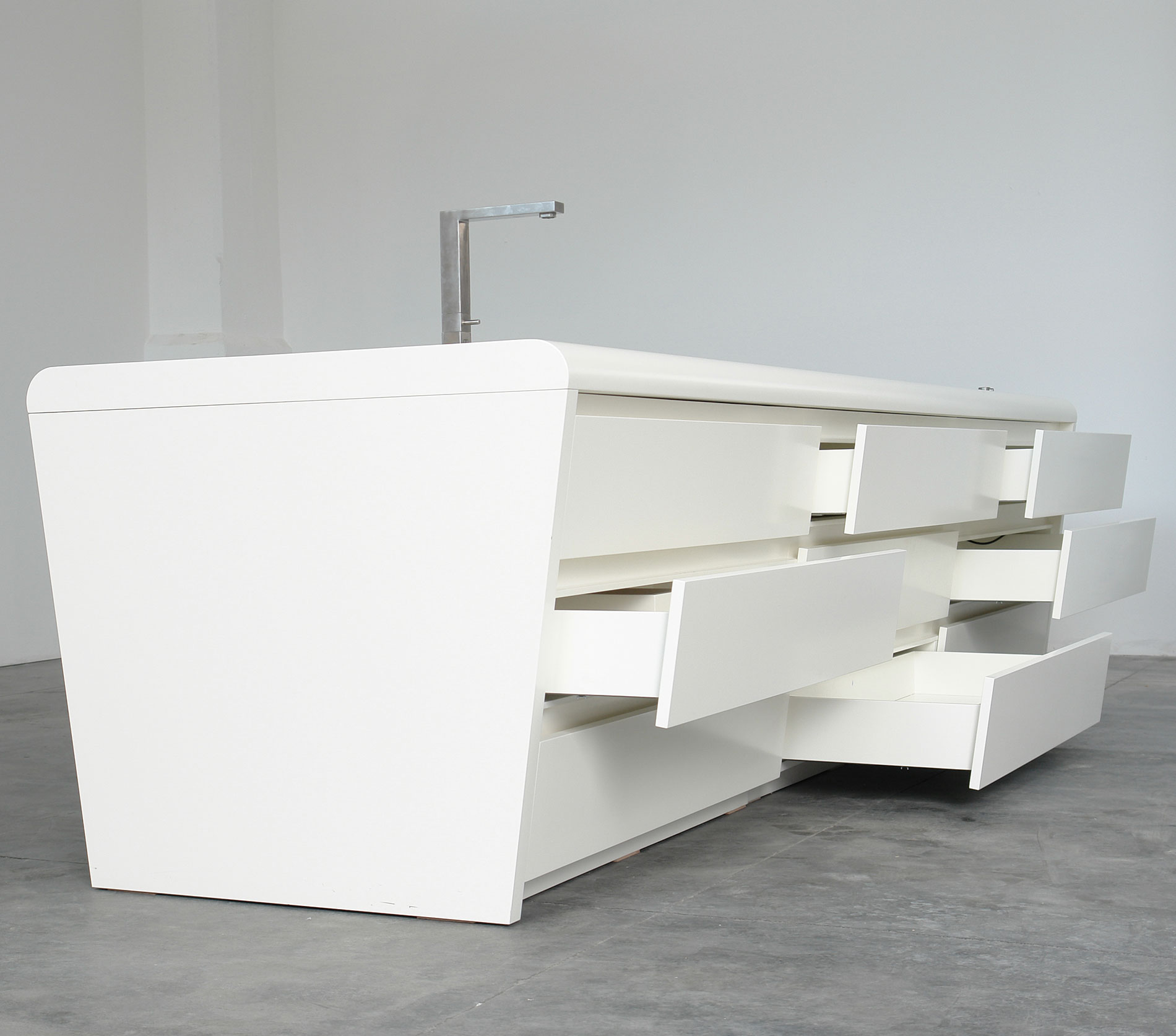 kitchen - Matt lacquered - Bespoke furniture